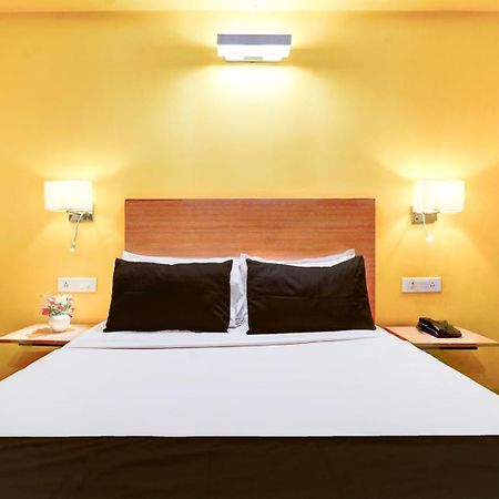 Hotel Aerotech Suite ニューデリー エクステリア 写真
