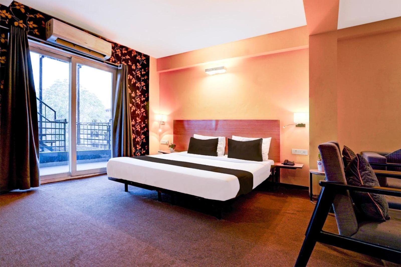 Hotel Aerotech Suite ニューデリー エクステリア 写真