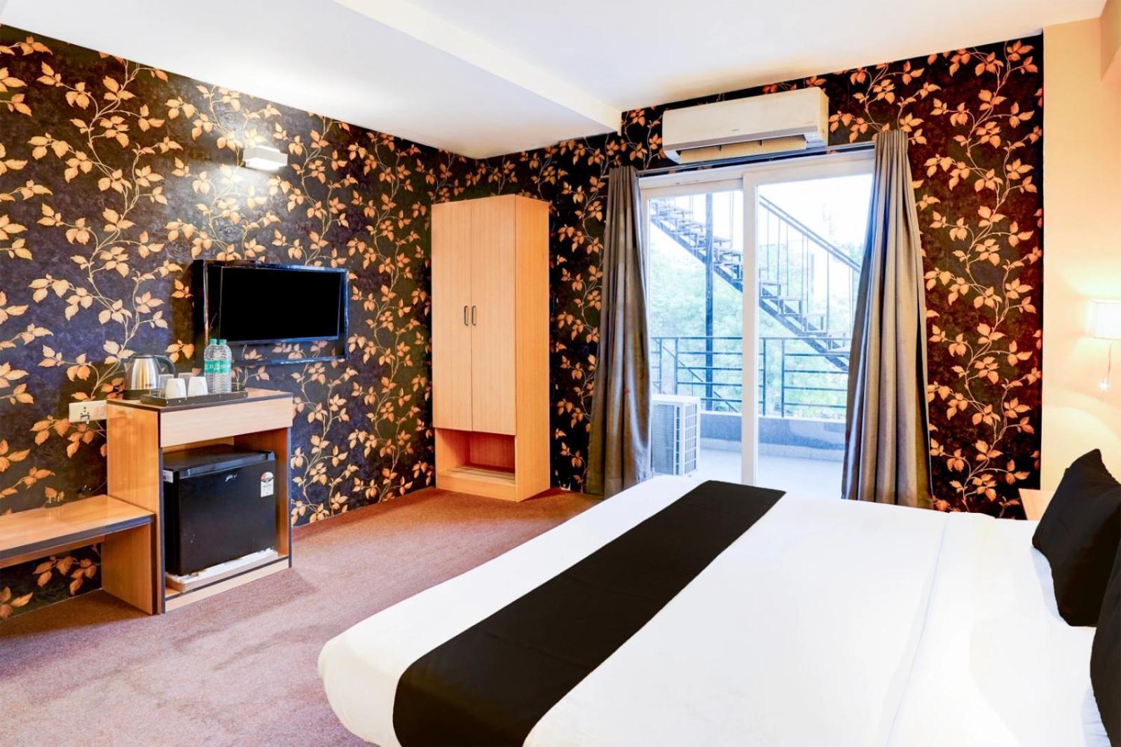 Hotel Aerotech Suite ニューデリー エクステリア 写真